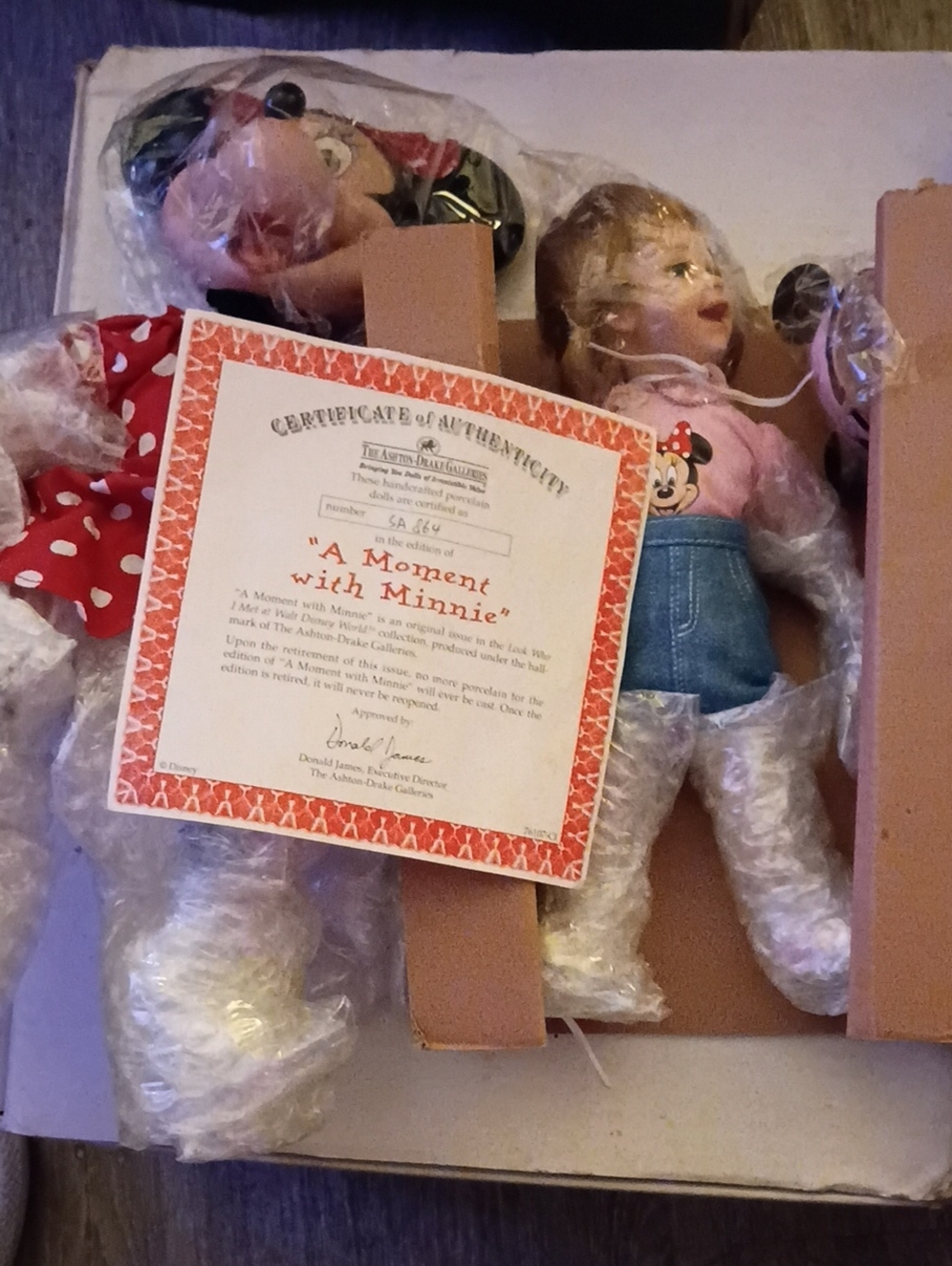 The Ashton-Drake Minnie Doll – Collectible "A Moment With Minnie"